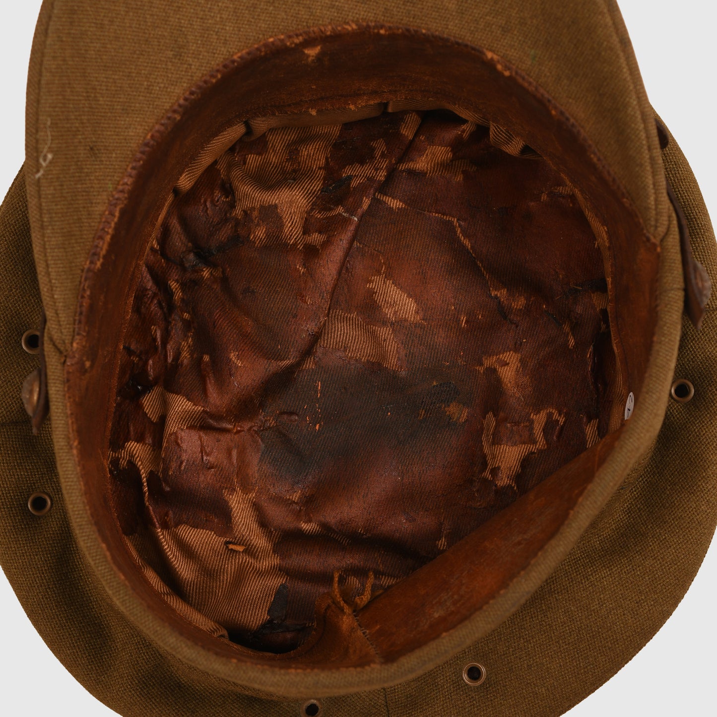 BRITISH WWII TANK CORPS OFFICERS VISOR CAP