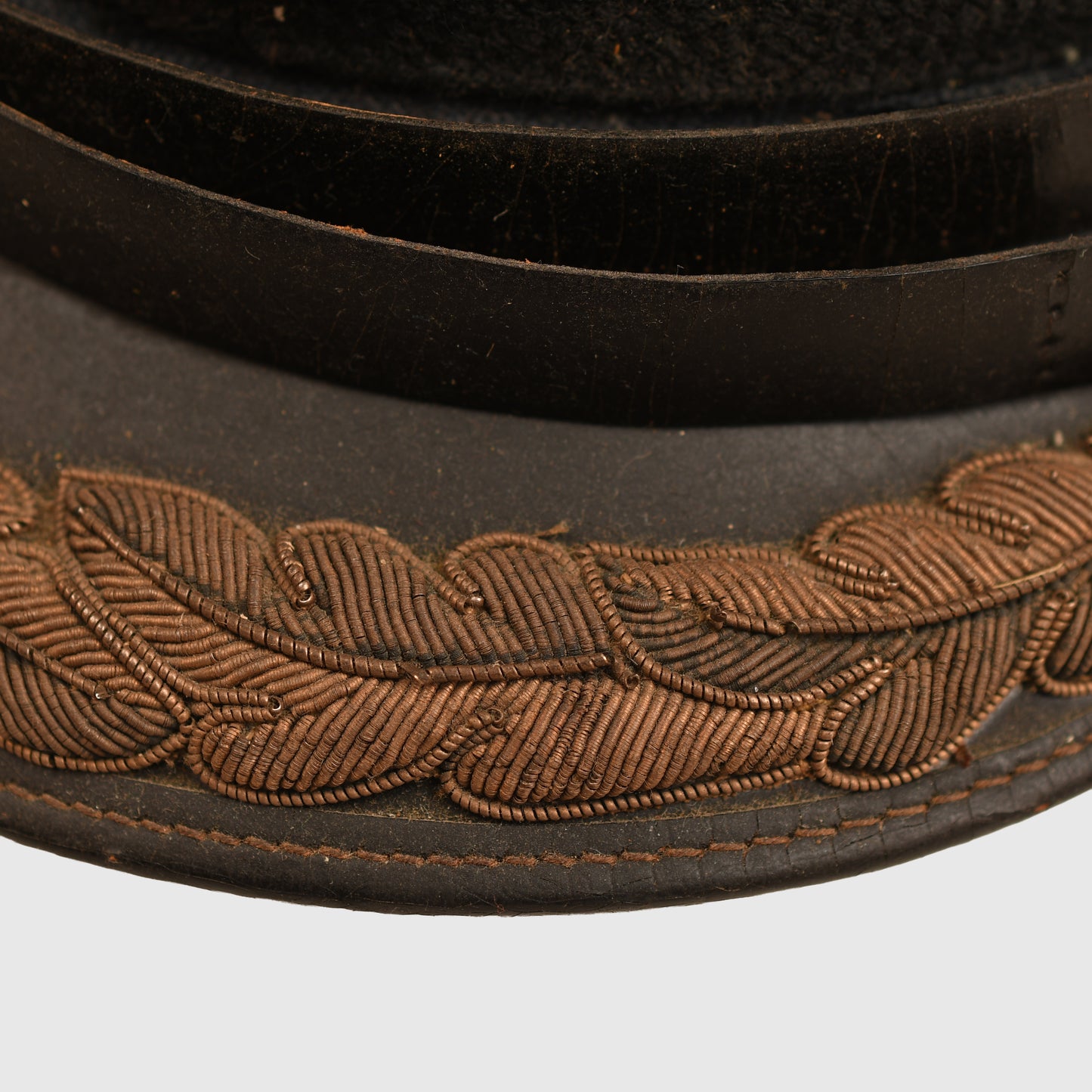 BRITISH WWII RAF GROUP CAPTAIN AND ABOVE VISOR CAP