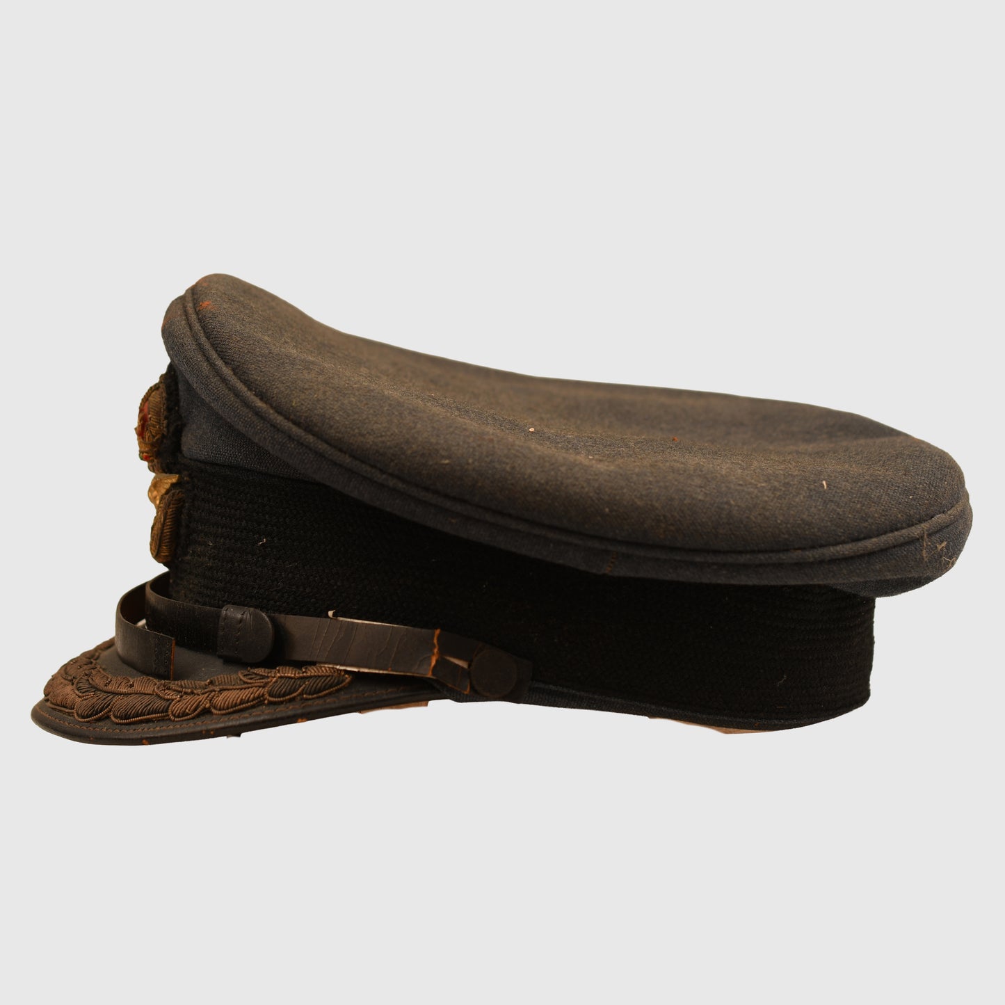 BRITISH WWII RAF GROUP CAPTAIN AND ABOVE VISOR CAP