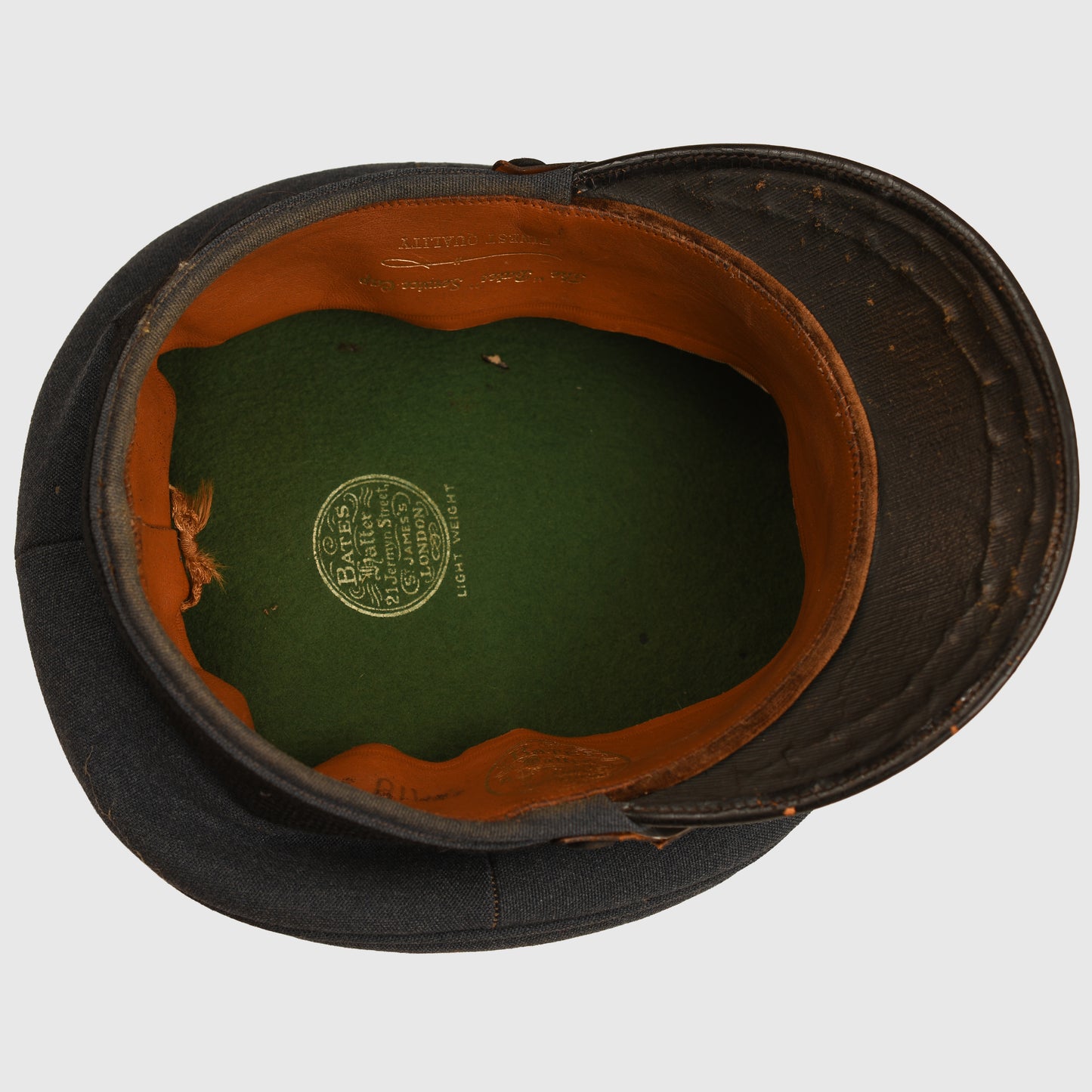 BRITISH WWII RAF GROUP CAPTAIN AND ABOVE VISOR CAP