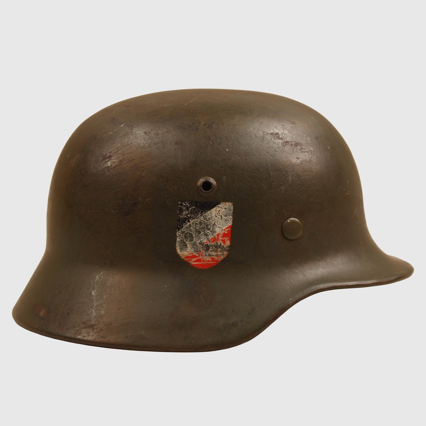 GERMAN WWII ARMY M.35 DOUBLE DECAL COMBAT HELMET