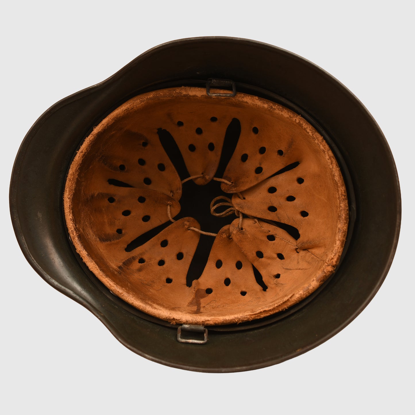 GERMAN WWII ARMY M.40 SINGLE DECAL COMBAT HELMET