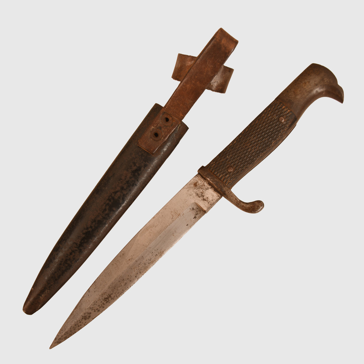 GERMAN WWI EAGLE HEADED FIGHTING DISPLAY PIECE