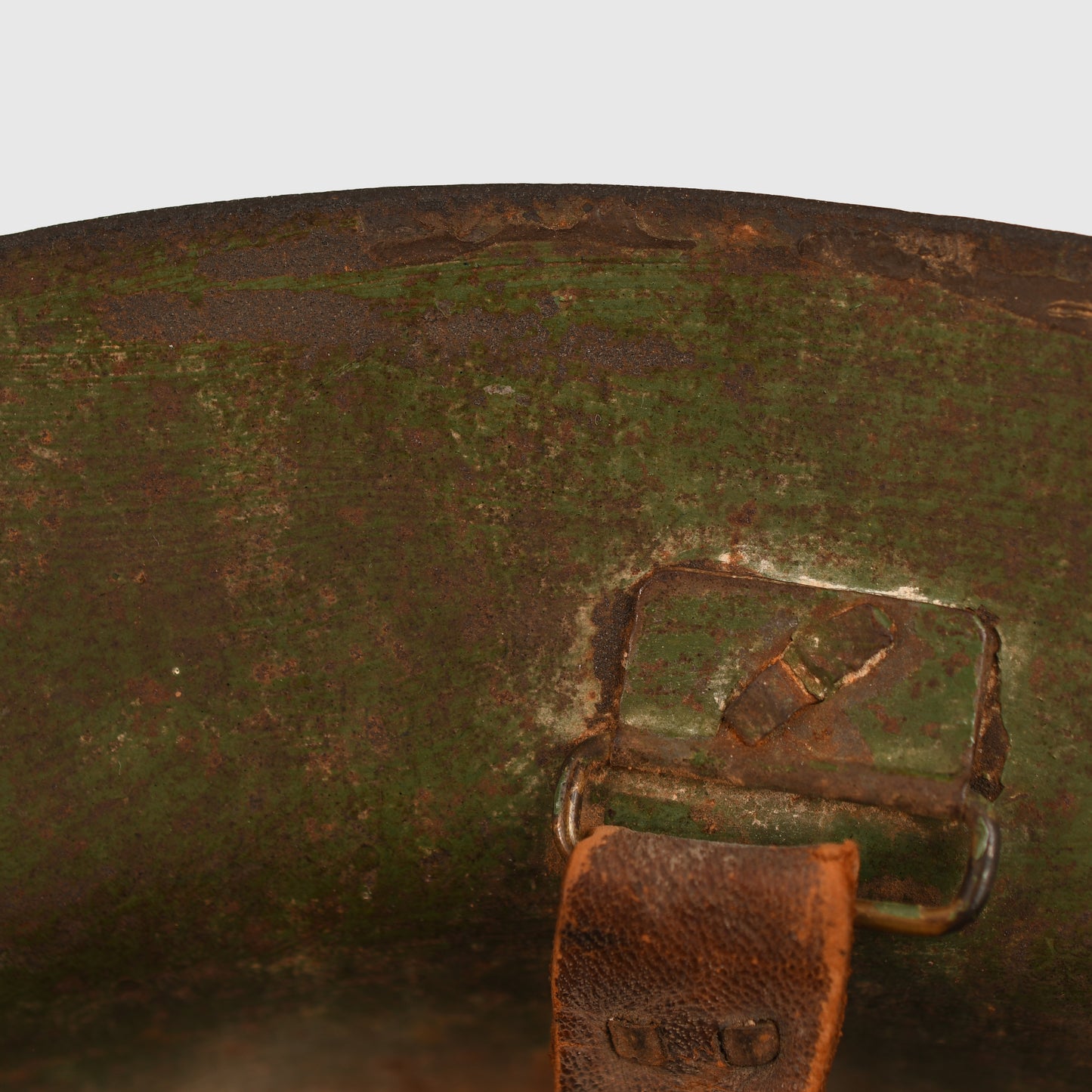 BRITISH WWI LANCASHIRE FUSILIERS BATTLE DAMAGED - POSSIBLE SOMM BATTLEFIELD PICK UP HELMET
