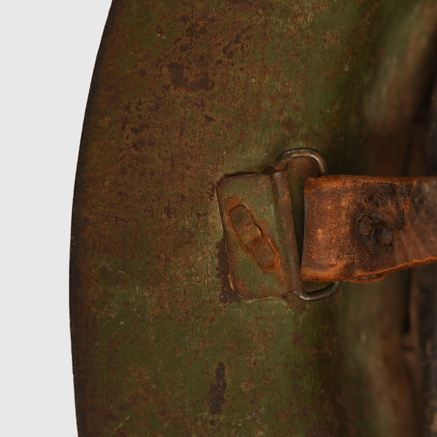 BRITISH WWI LANCASHIRE FUSILIERS BATTLE DAMAGED - POSSIBLE SOMM BATTLEFIELD PICK UP HELMET
