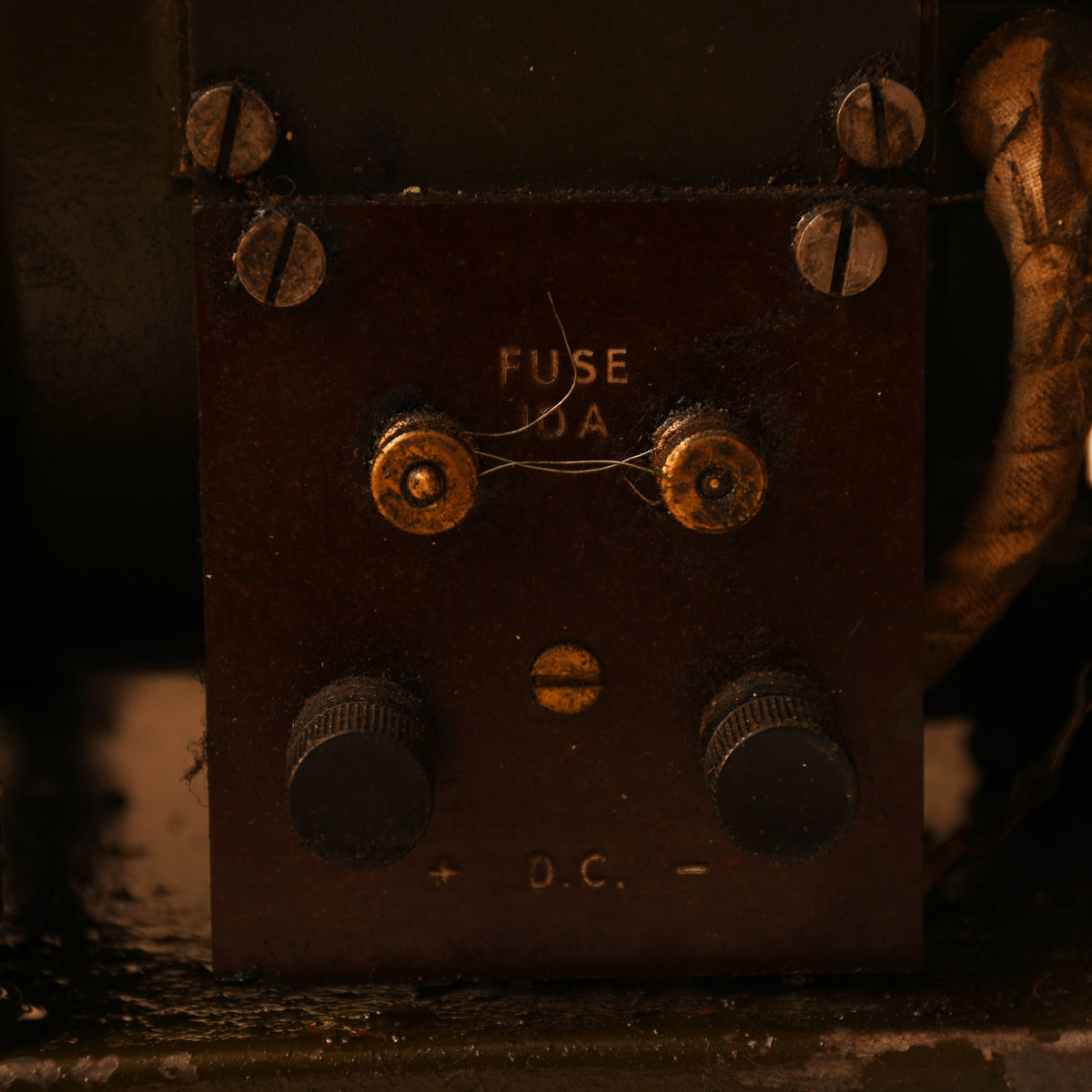 BRITISH WWII BATTERY CHARGER GENERATOR FOR VEHICLES