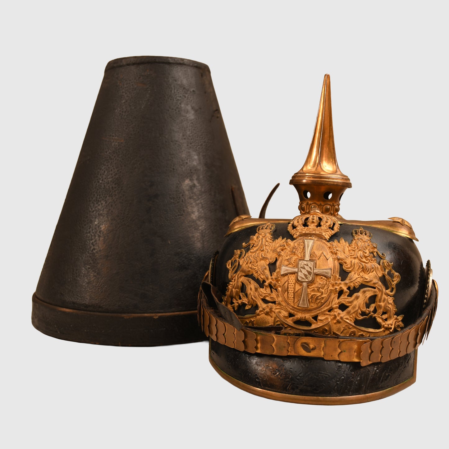 GERMAN WWI BAVARIAN RESERVE OFFICERS PICKLEHAUBE CASED