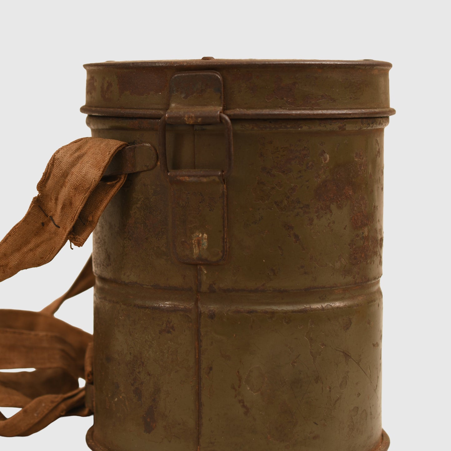 GERMAN WWI 1916 GUMMI MASK TIN AND STRAPPING