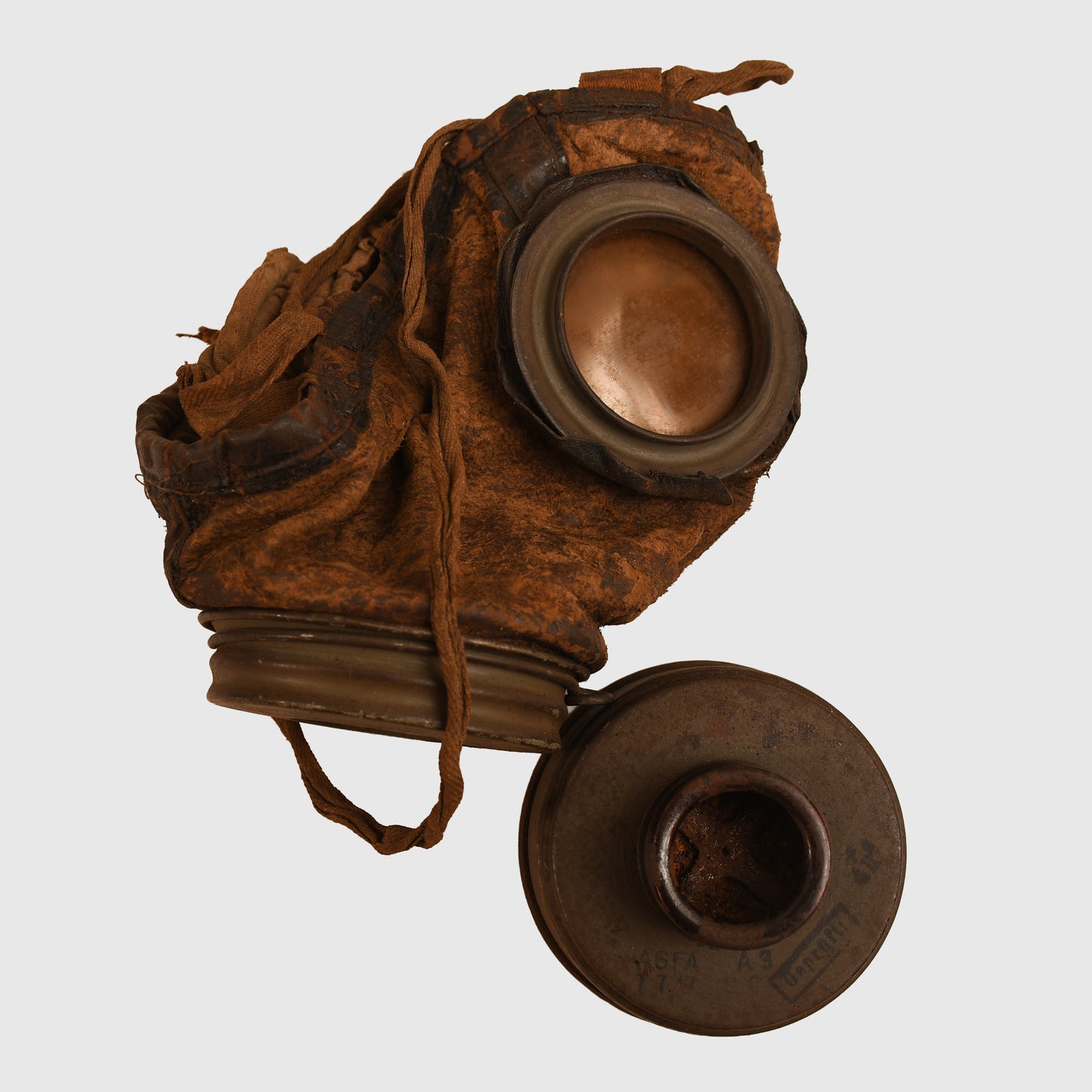 GERMAN WWI LEATHER FACED GAS MARK