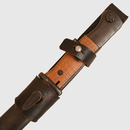 GERMAN WWII K/98 DISPLAY PIECE WITH SIMPLIFIED FROG