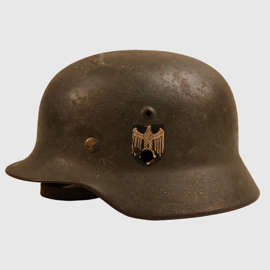 GERMAN WWII ARMY DOUBLE DECAL M.35 COMBAT HELMET