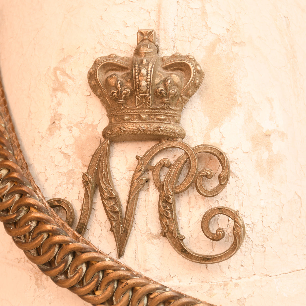 BRITISH SOUTH AFRICAN FOREIGN SERVICE HELMET - NATAL CARBINEERS