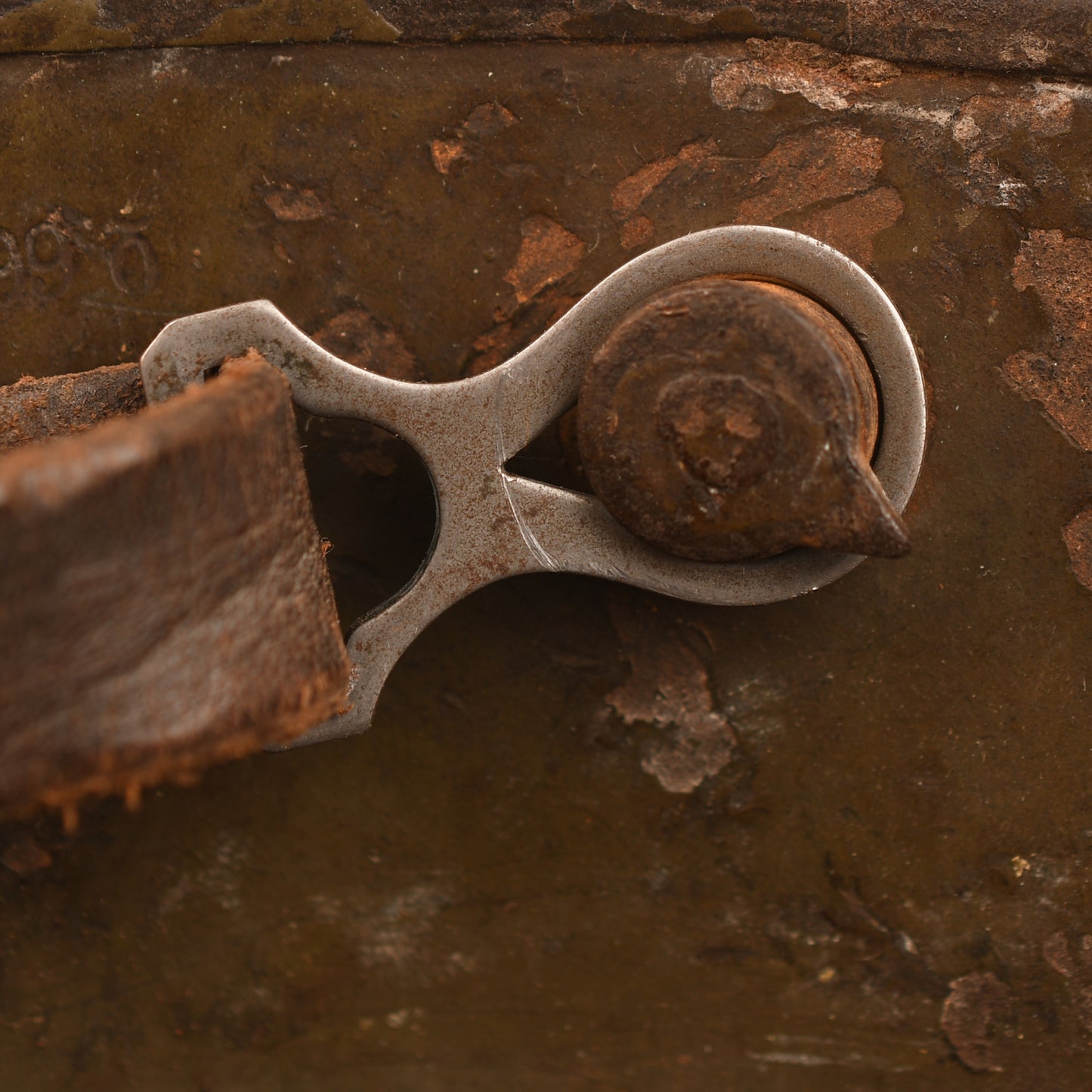 German WWI M16 Camouflage Trench Helmet