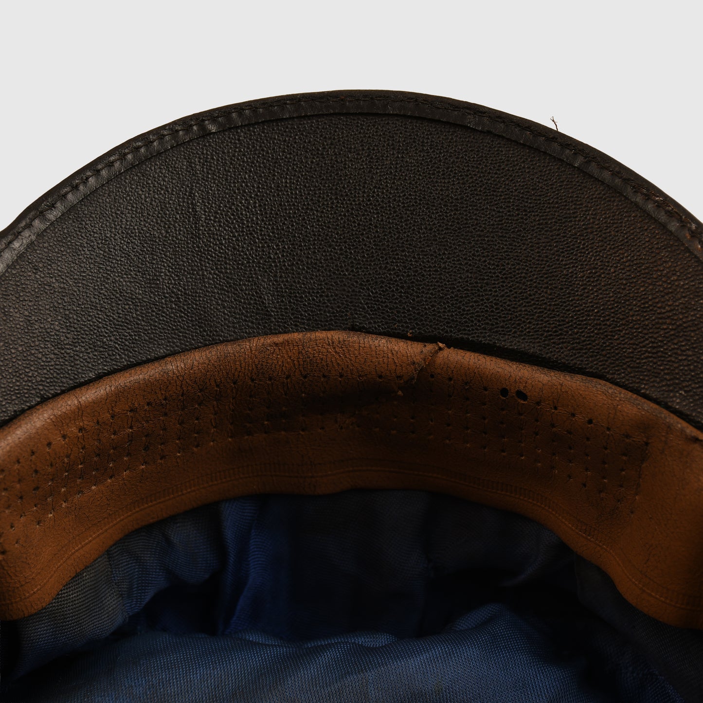 GERMAN WWII KRIEGSMARINE JUNIOR OFFICERS VISOR CAP