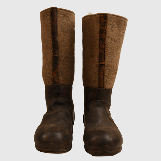 GERMAN WWII ARMY ISSUE FELT WINTER BOOTS