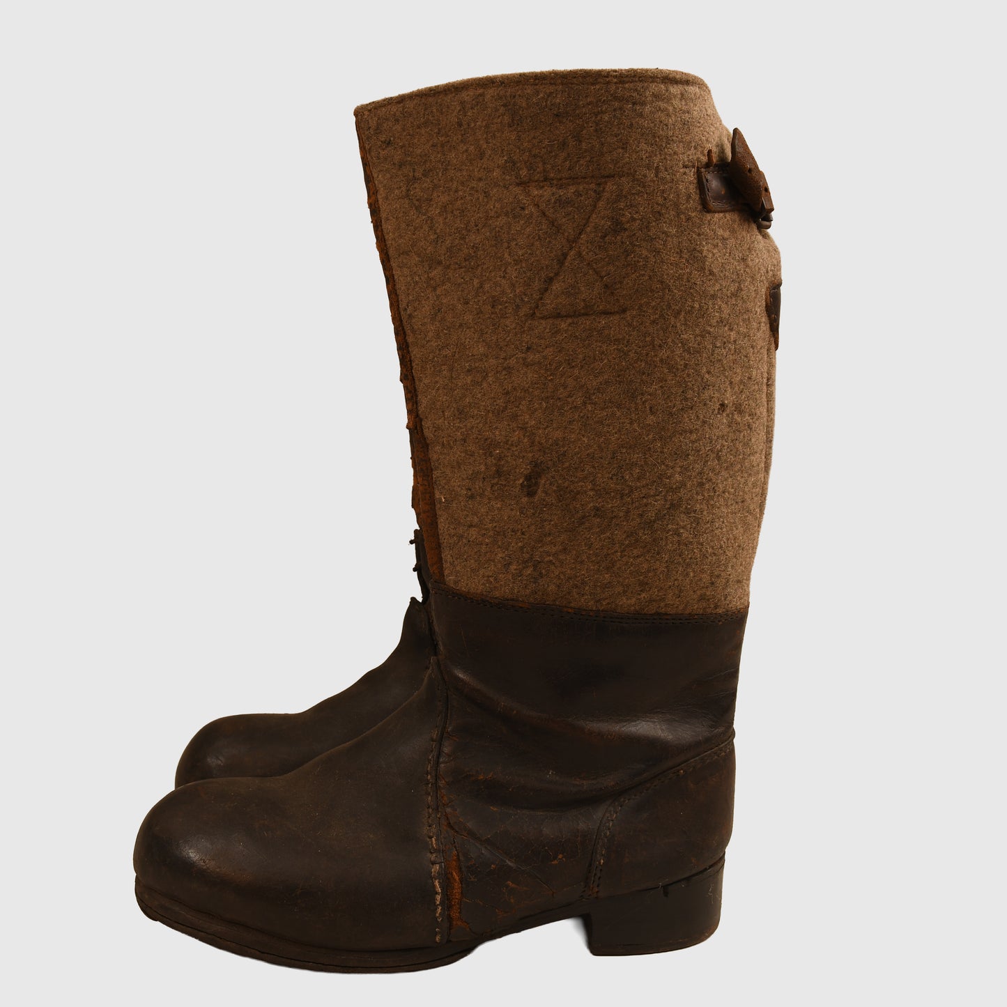 GERMAN WWII ARMY ISSUE FELT WINTER BOOTS