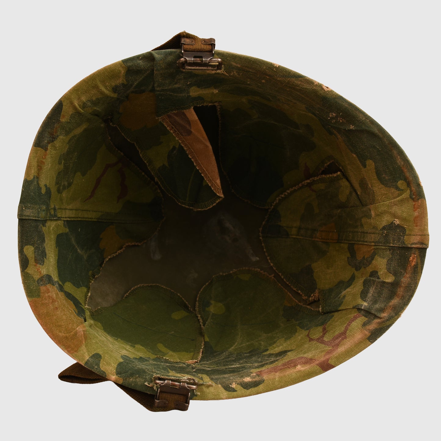 US VIETNAM WAR M.1 HELMET
