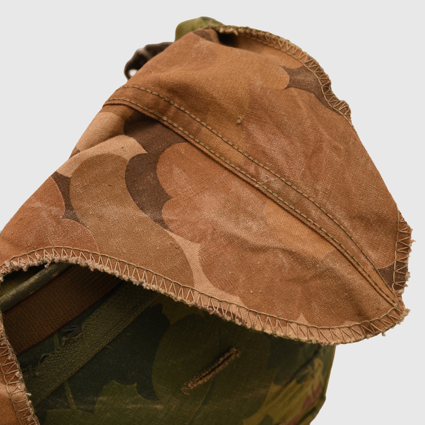 US VIETNAM WAR M.1 HELMET