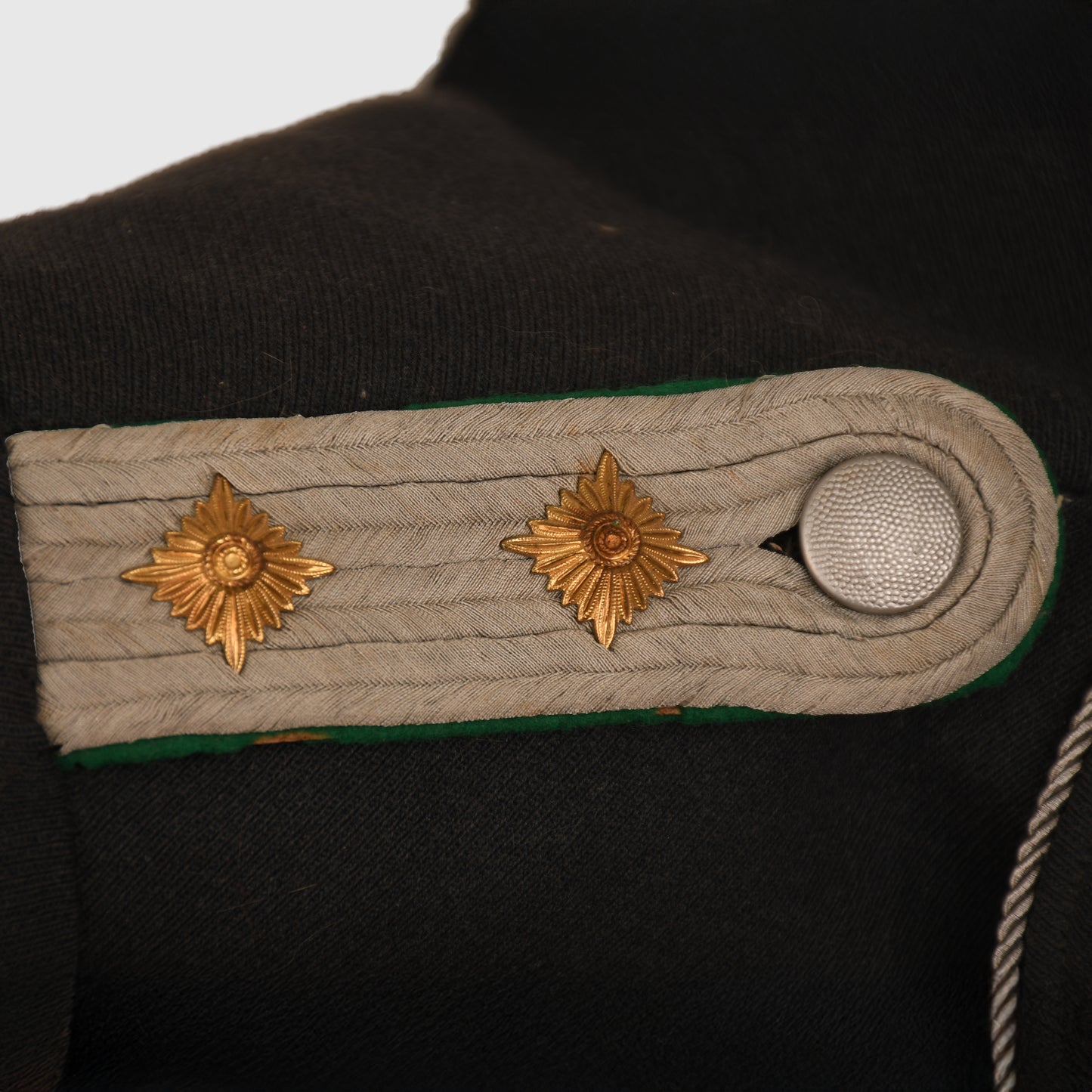 GERMAN WWII LUFTWAFFE FIELD DIVISION HAUPTMANN’S TUNIC