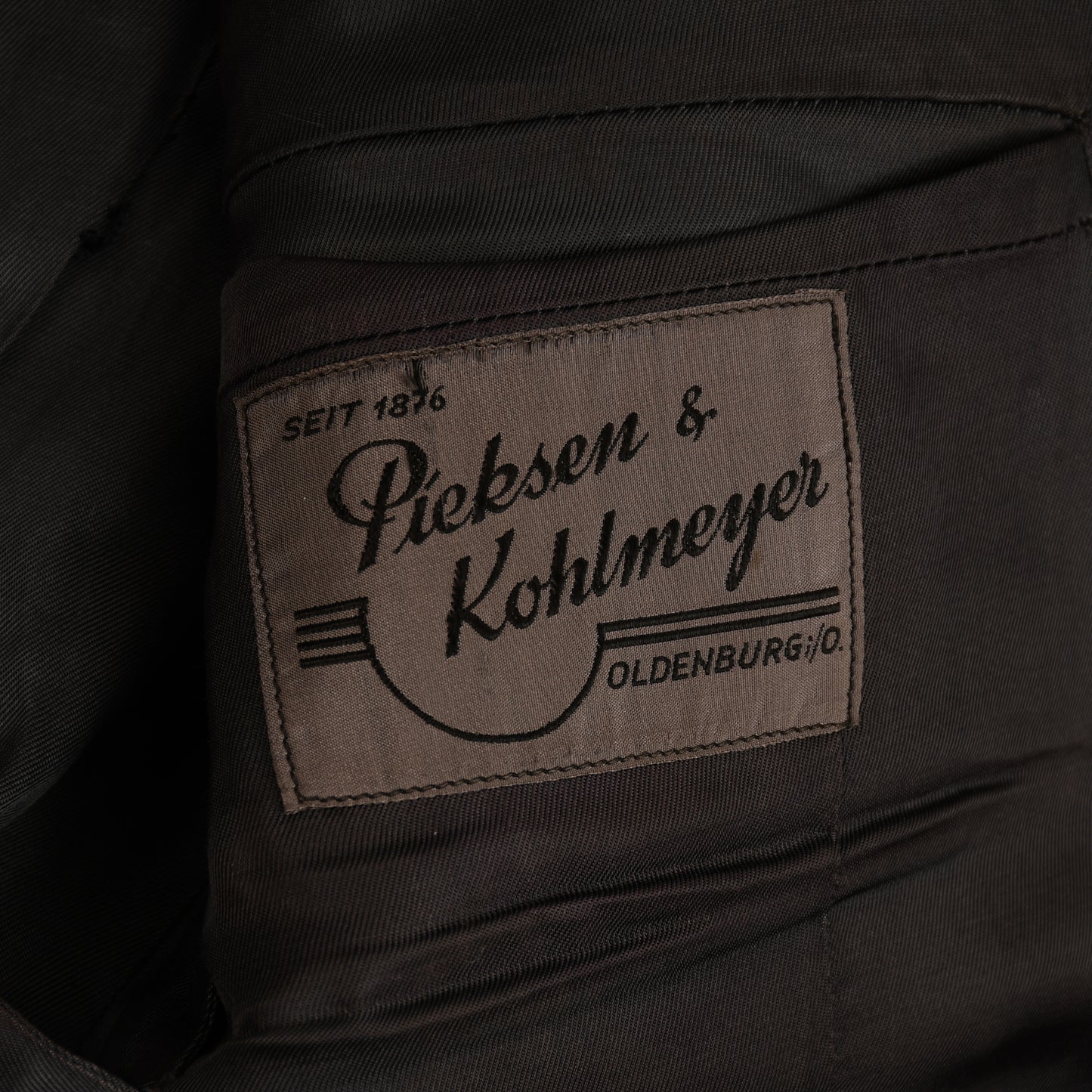 GERMAN WWII LUFTWAFFE FIELD DIVISION HAUPTMANN’S TUNIC