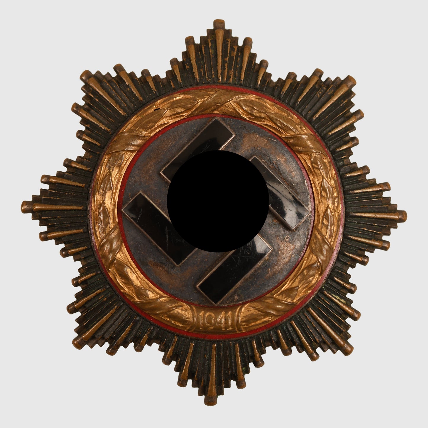 GERMAN WWII GERMAN CROSS IN GOLD - CASED