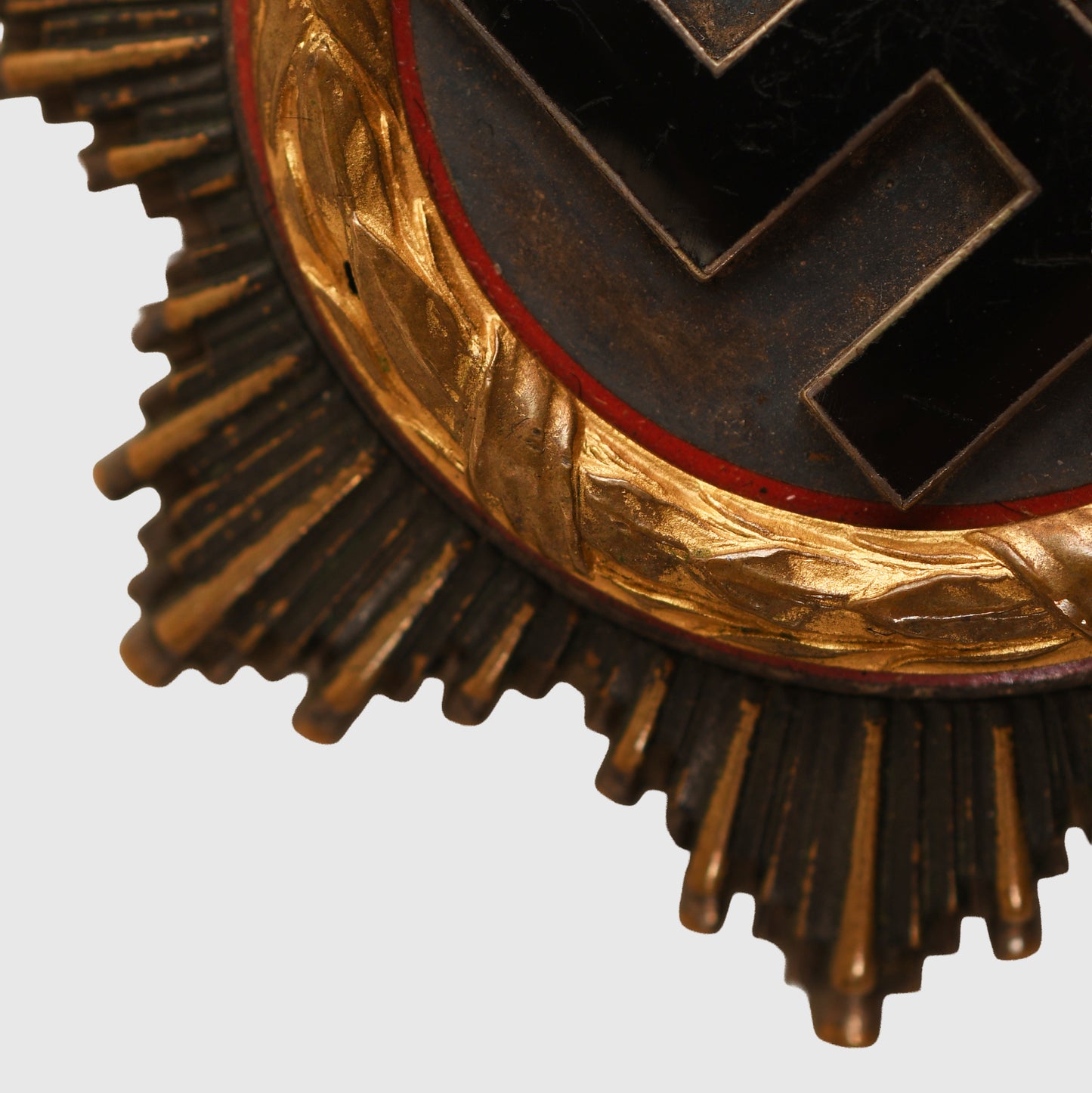 GERMAN WWII GERMAN CROSS IN GOLD - CASED