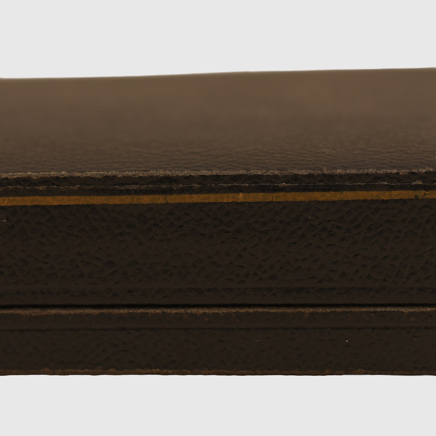 GERMAN WWII GERMAN CROSS IN GOLD - CASED