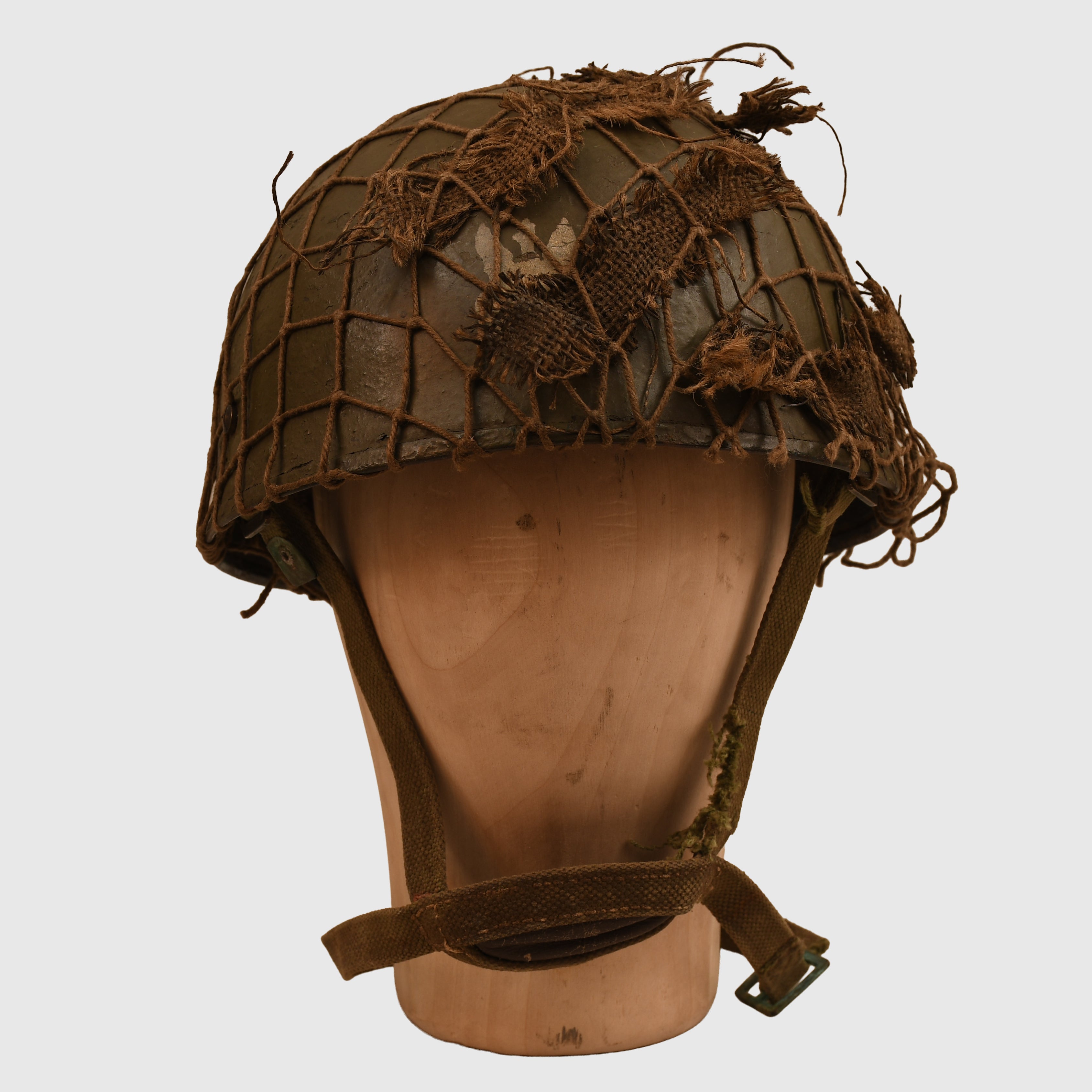 BRITISH/CANADIAN PARATROOPER HELMET – Regimentals Militaria Museum