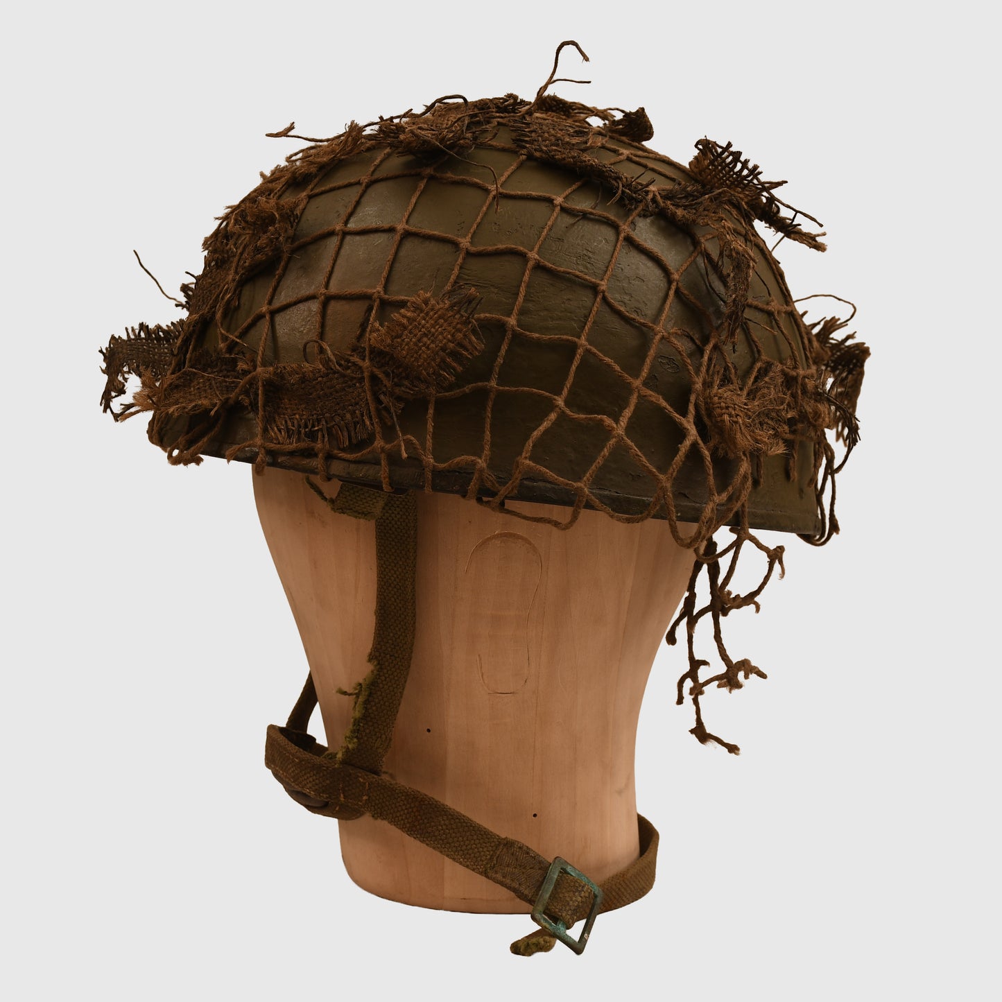 BRITISH/CANADIAN PARATROOPER HELMET