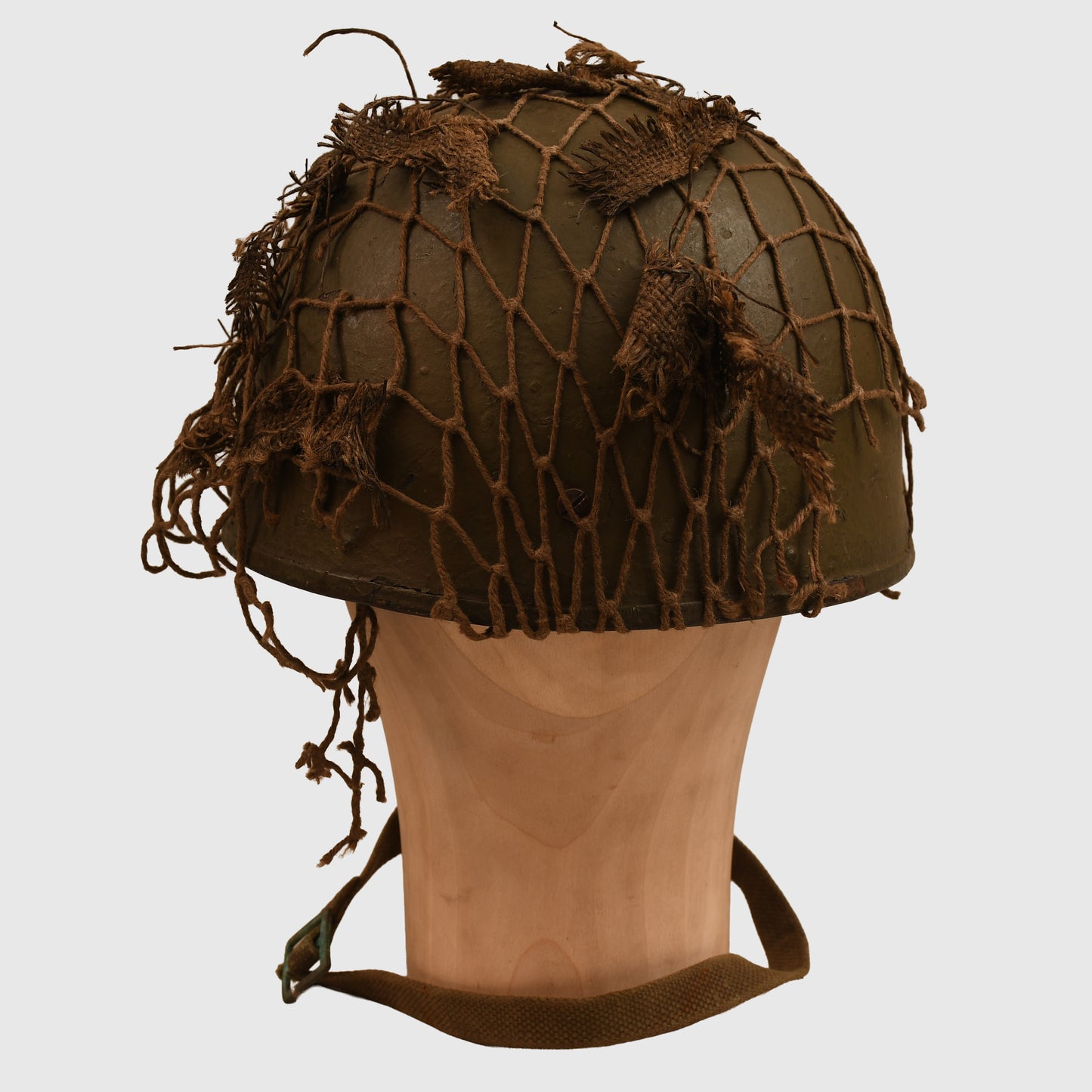 BRITISH/CANADIAN PARATROOPER HELMET