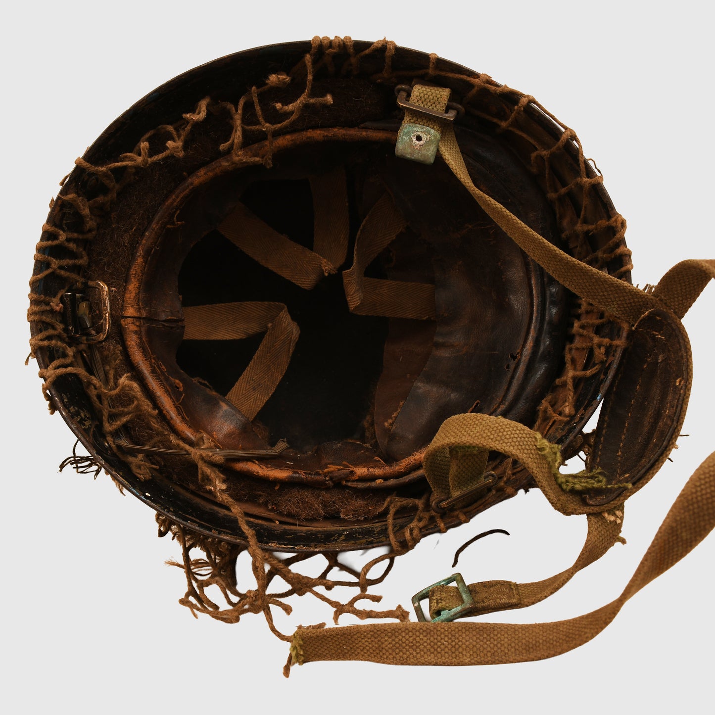 BRITISH/CANADIAN PARATROOPER HELMET