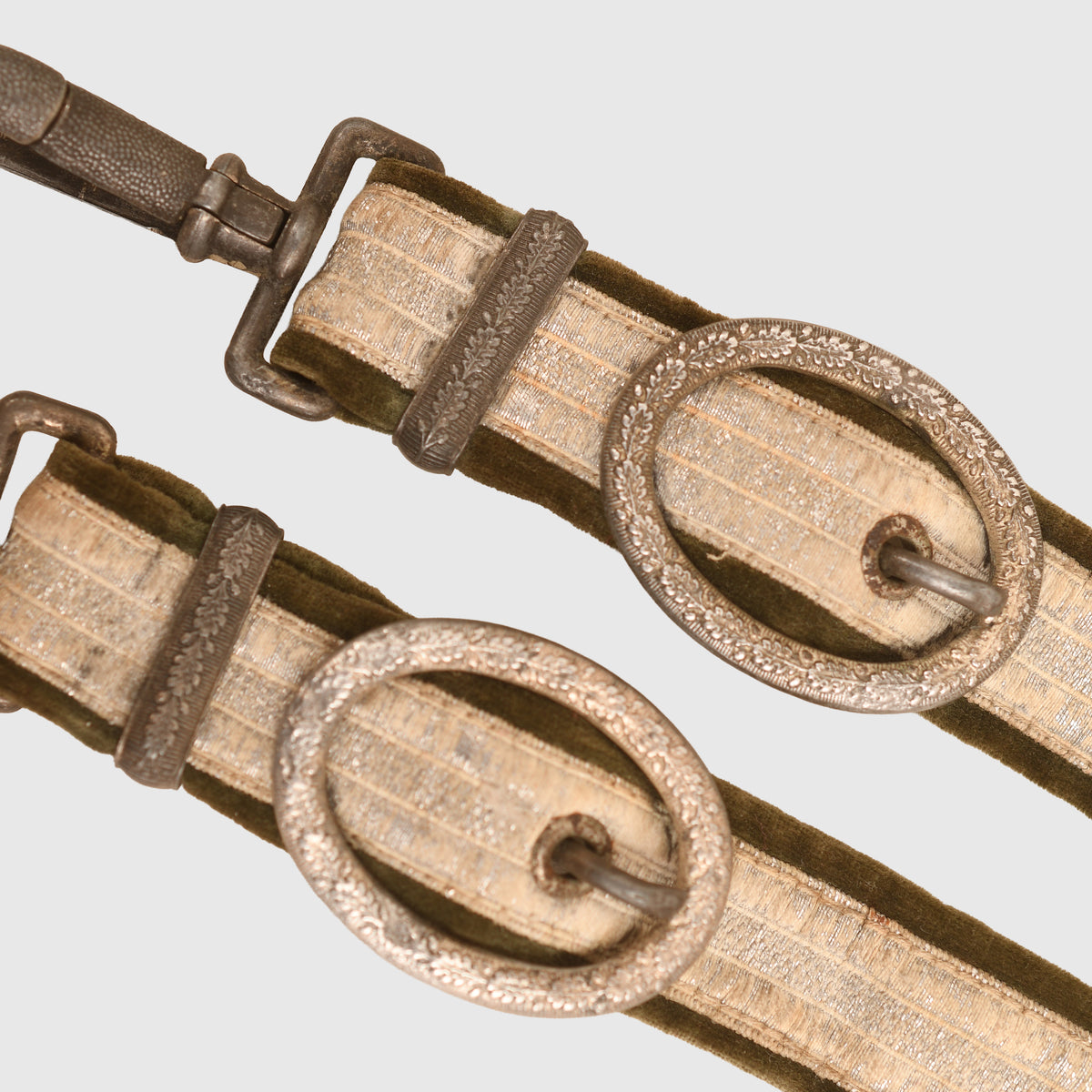 GERMAN WWII ARMY OFFICERS DISPLAY PIECE