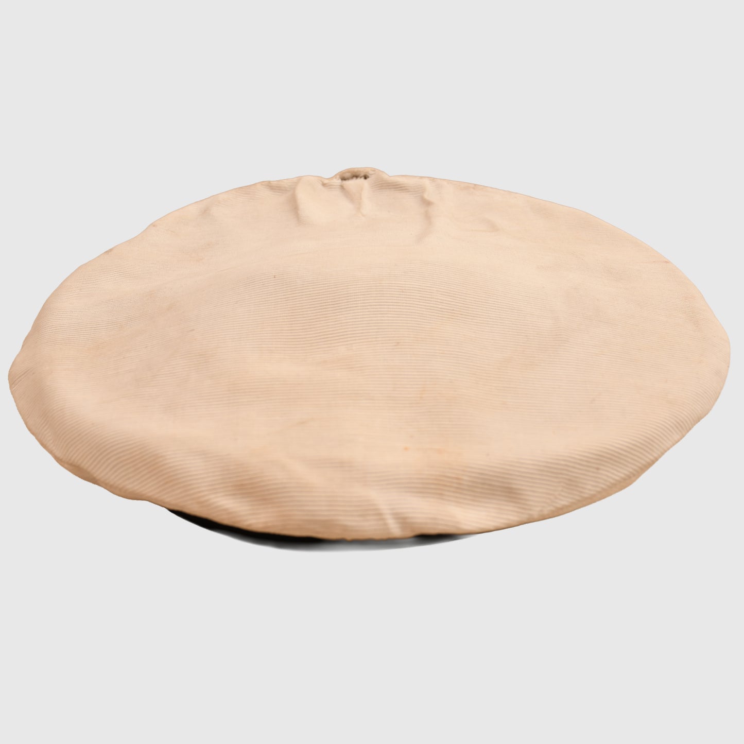 BRITISH WWII ROYAL NAVY CAPTAIN OR COMMANDERS WHITE TOP VISOR CAP