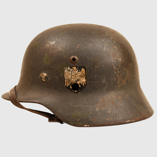 German WWII Army M.35 Single Decal Combat Helmet