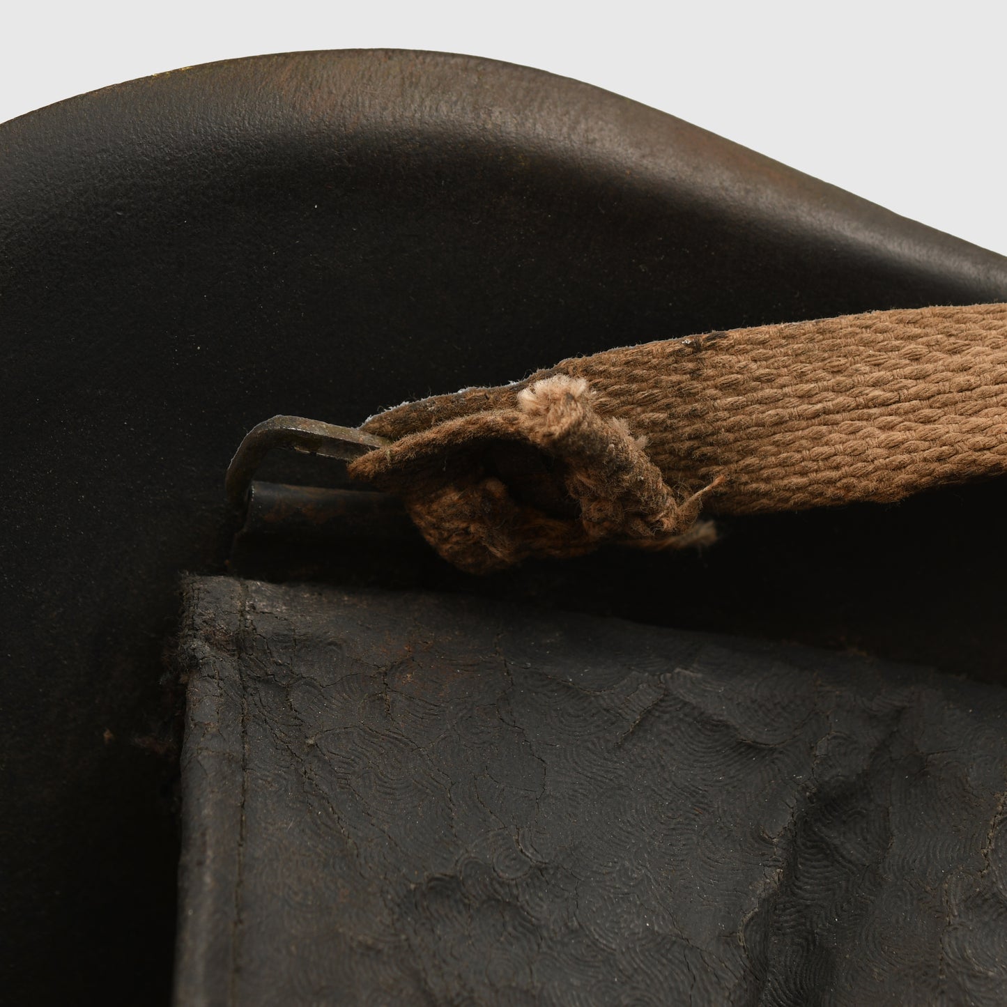 RUSSIAN/GERMAN WWII RUSSIAN GERMAN LUFTSCHUTZ HELMET