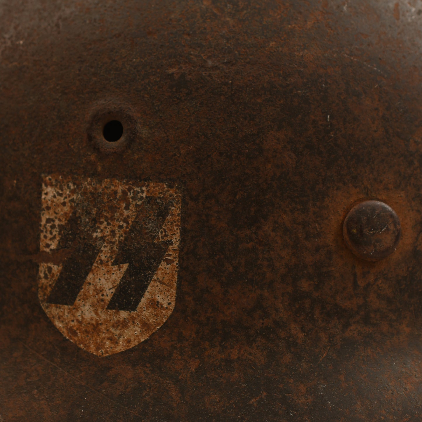GERMAN WWII WAFFEN SS SINGLE DECAL M.42 HELMET - IDENTIFIED