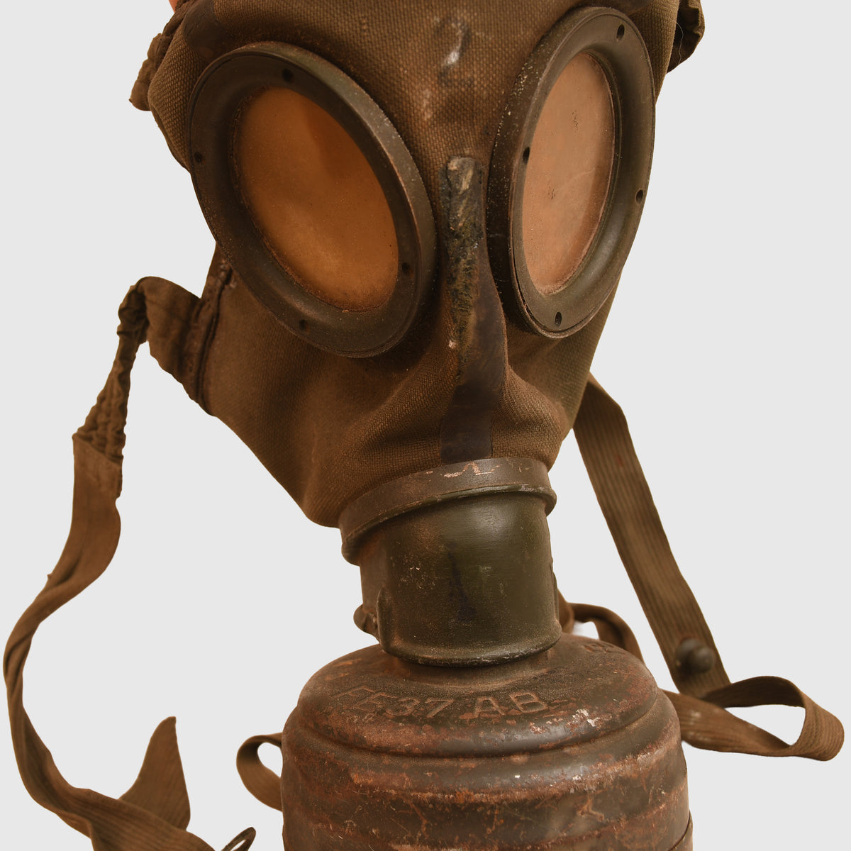 GERMAN WWII TROPICAL PAINTED GAS MASK TIN