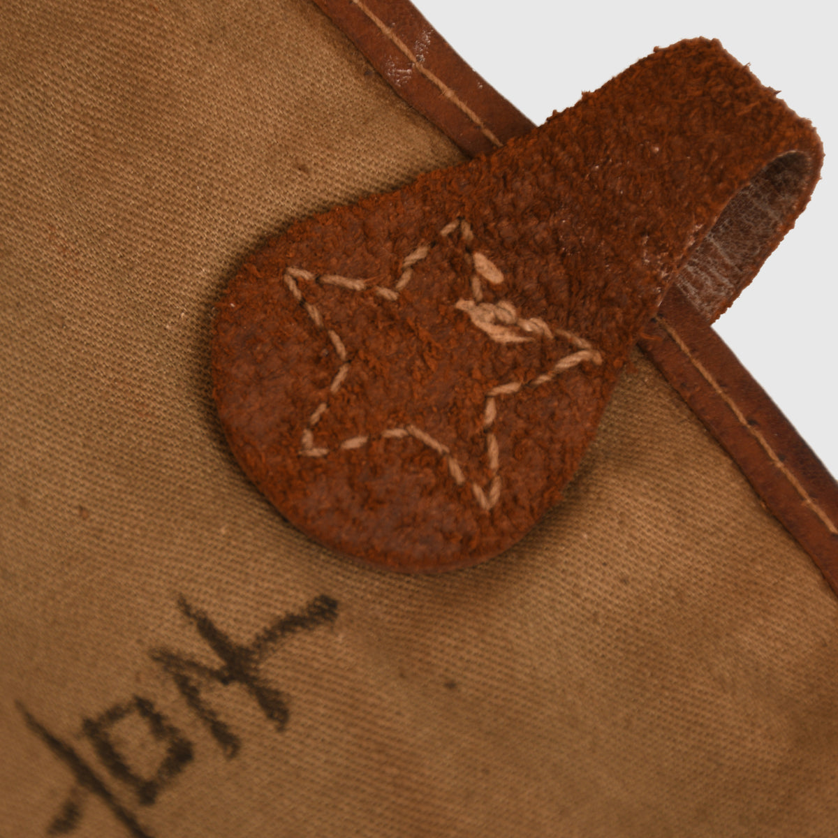 JAPANESE WWII OFFICERS OR NCO LEATHER AND CANVAS BACK PACK