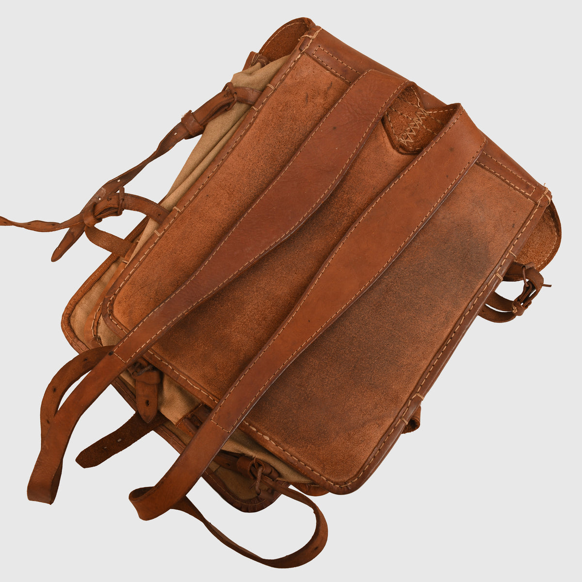 JAPANESE WWII OFFICERS OR NCO LEATHER AND CANVAS BACK PACK