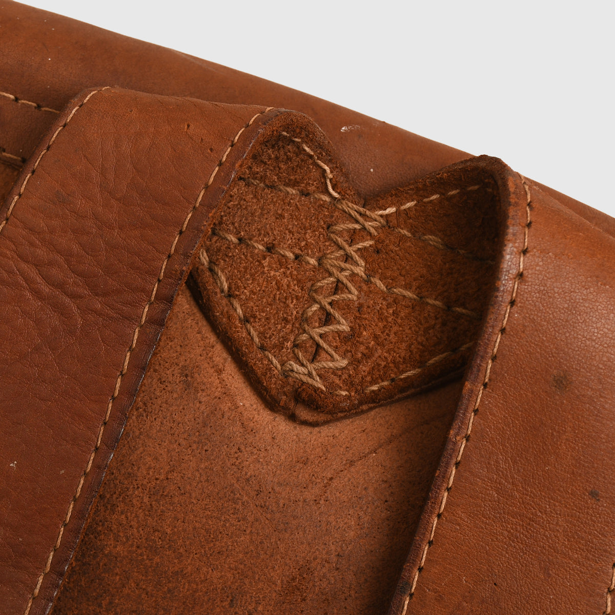 JAPANESE WWII OFFICERS OR NCO LEATHER AND CANVAS BACK PACK