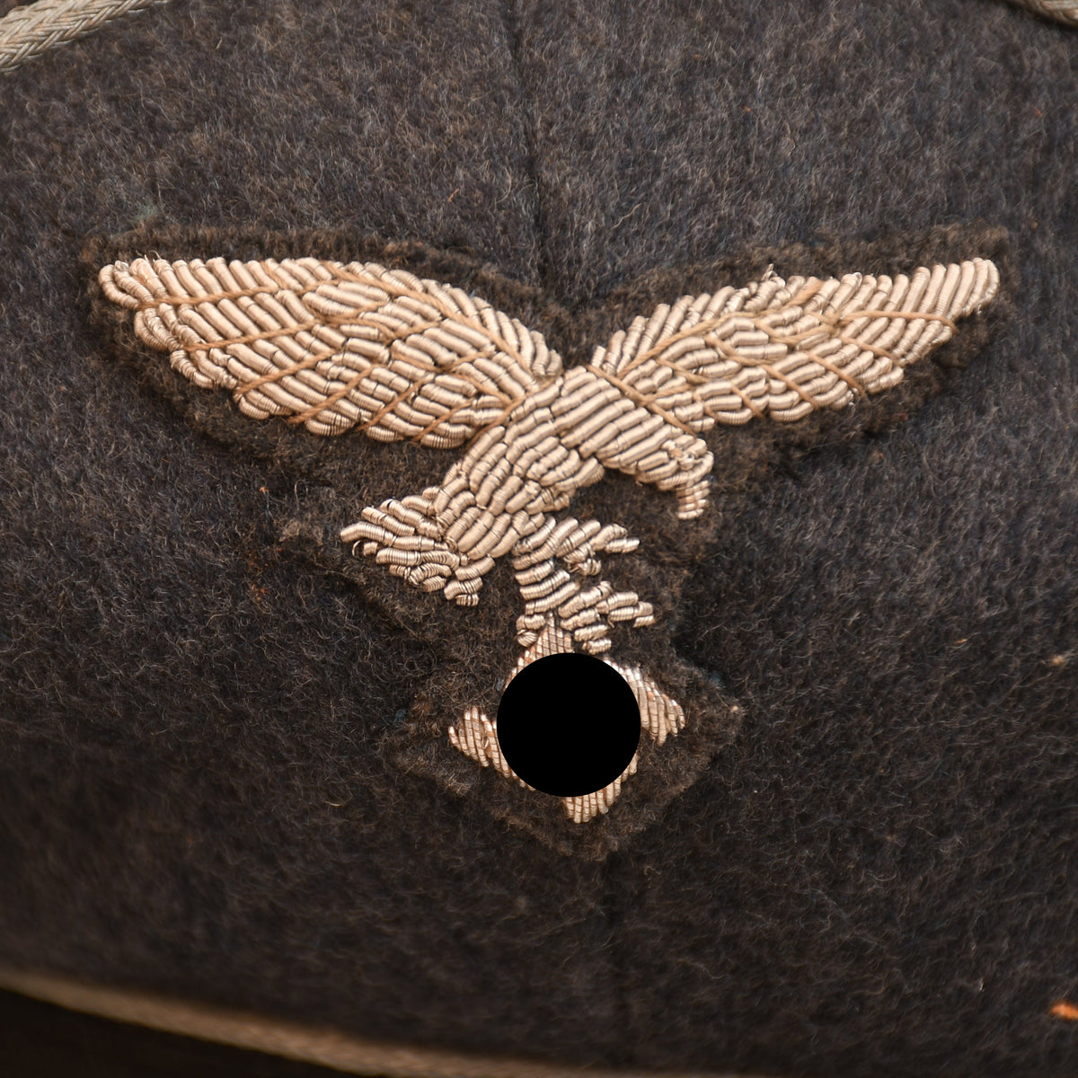 GERMAN WWII LUFTWAFFE OFFICERS VISOR CAP