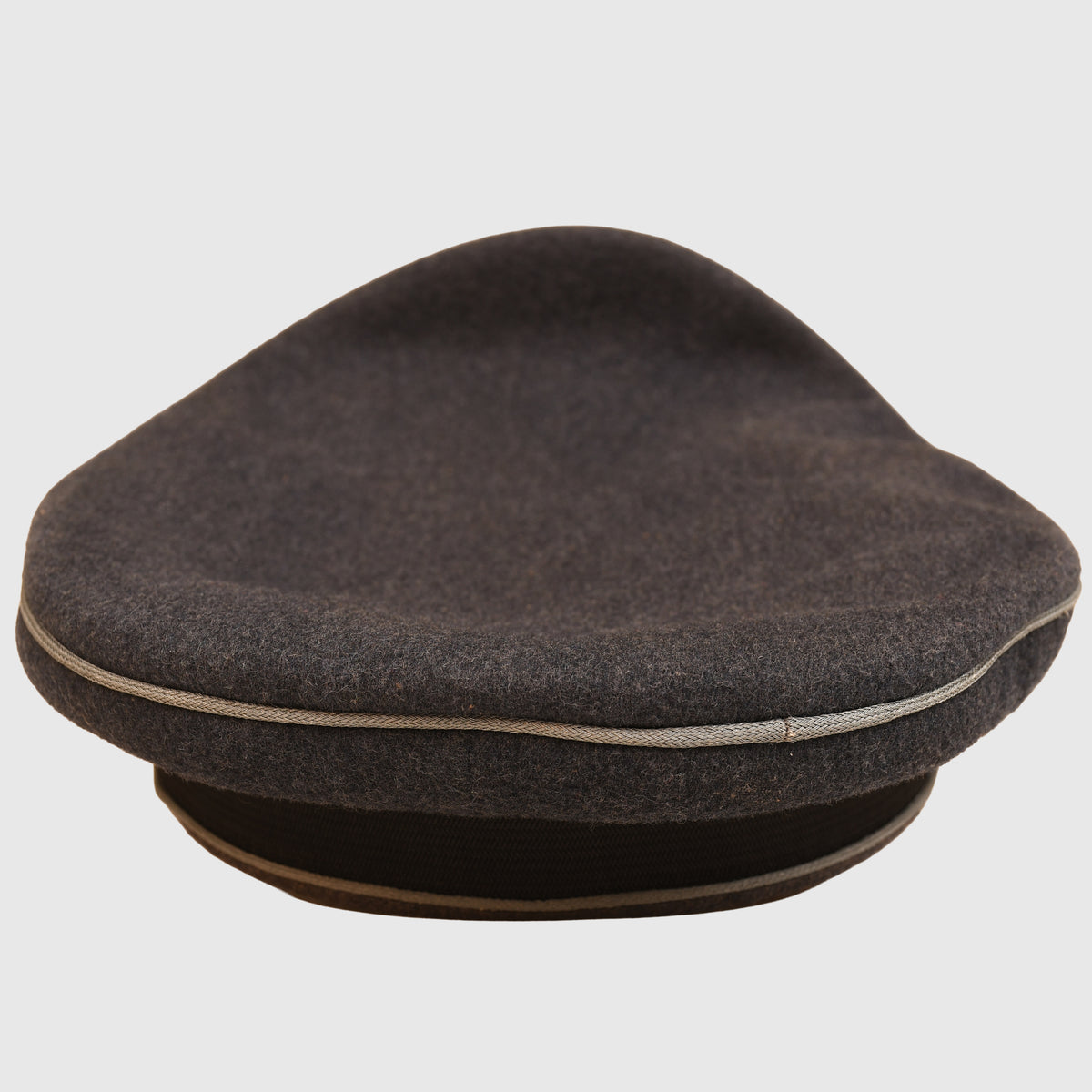 GERMAN WWII LUFTWAFFE OFFICERS VISOR CAP