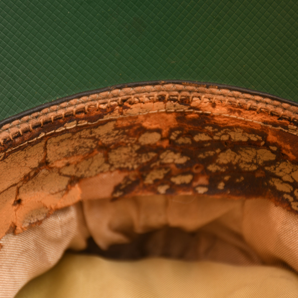 GERMAN WWII LUFTWAFFE OFFICERS VISOR CAP