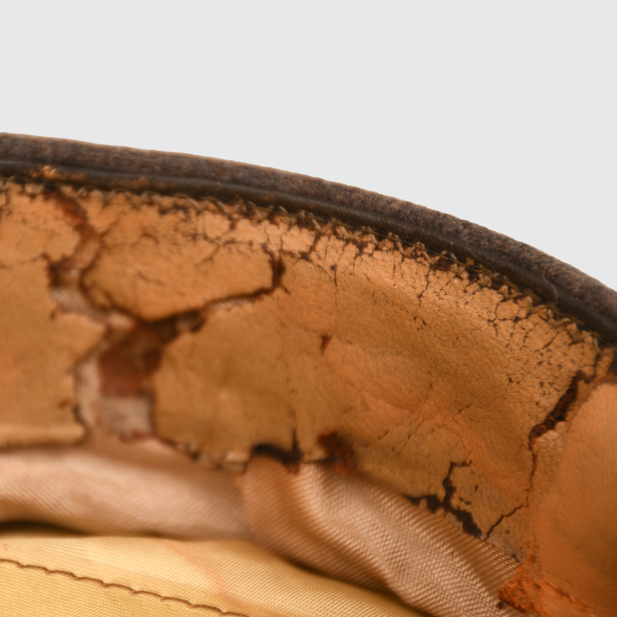 GERMAN WWII LUFTWAFFE OFFICERS VISOR CAP