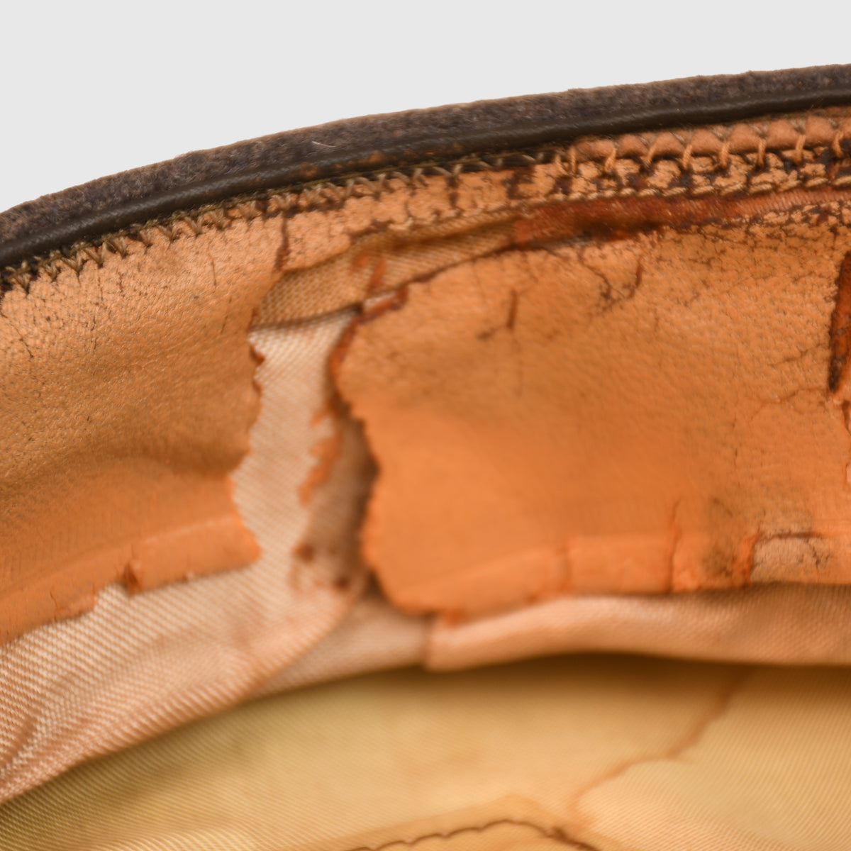 GERMAN WWII LUFTWAFFE OFFICERS VISOR CAP