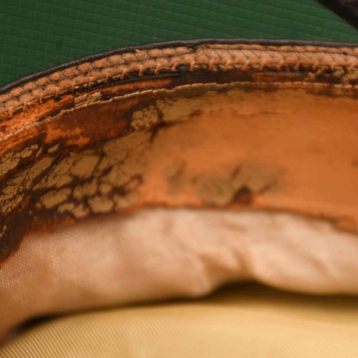 GERMAN WWII LUFTWAFFE OFFICERS VISOR CAP