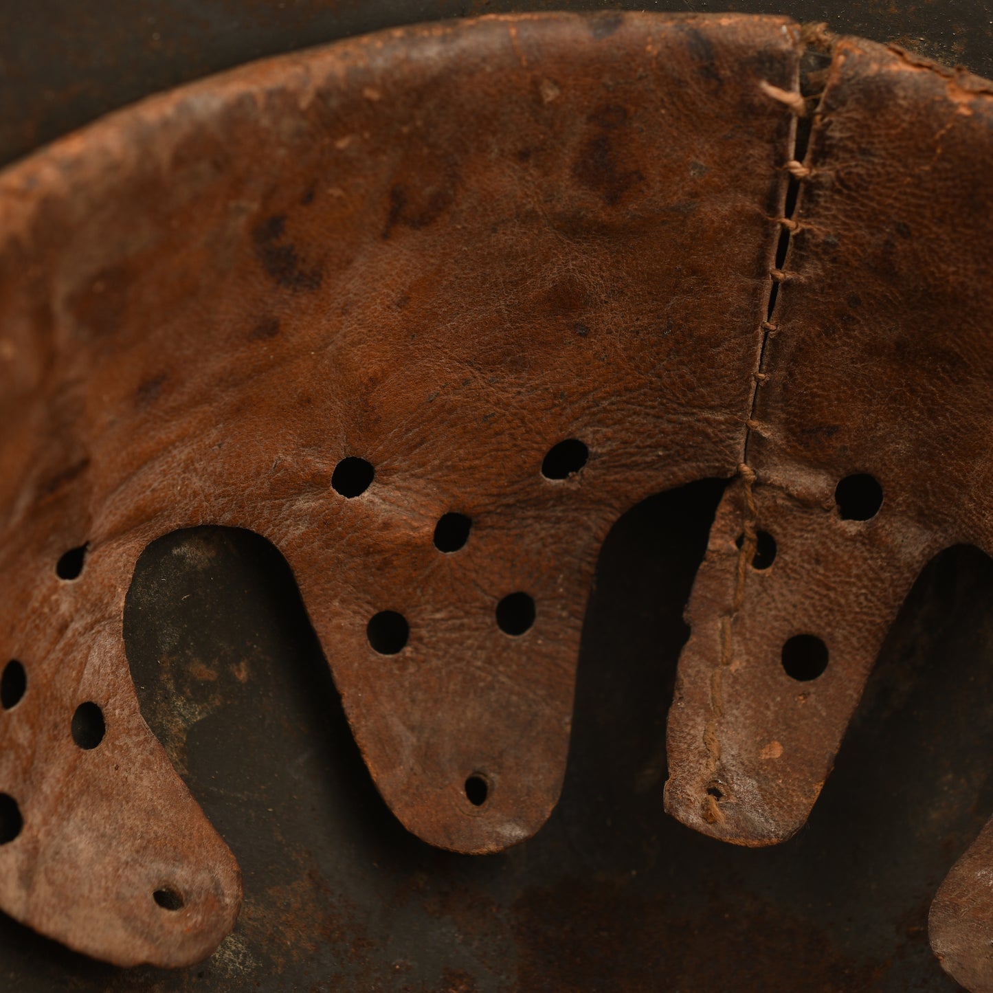 German WWII Army M.40 Single Decal Combat Helmet, Large Size