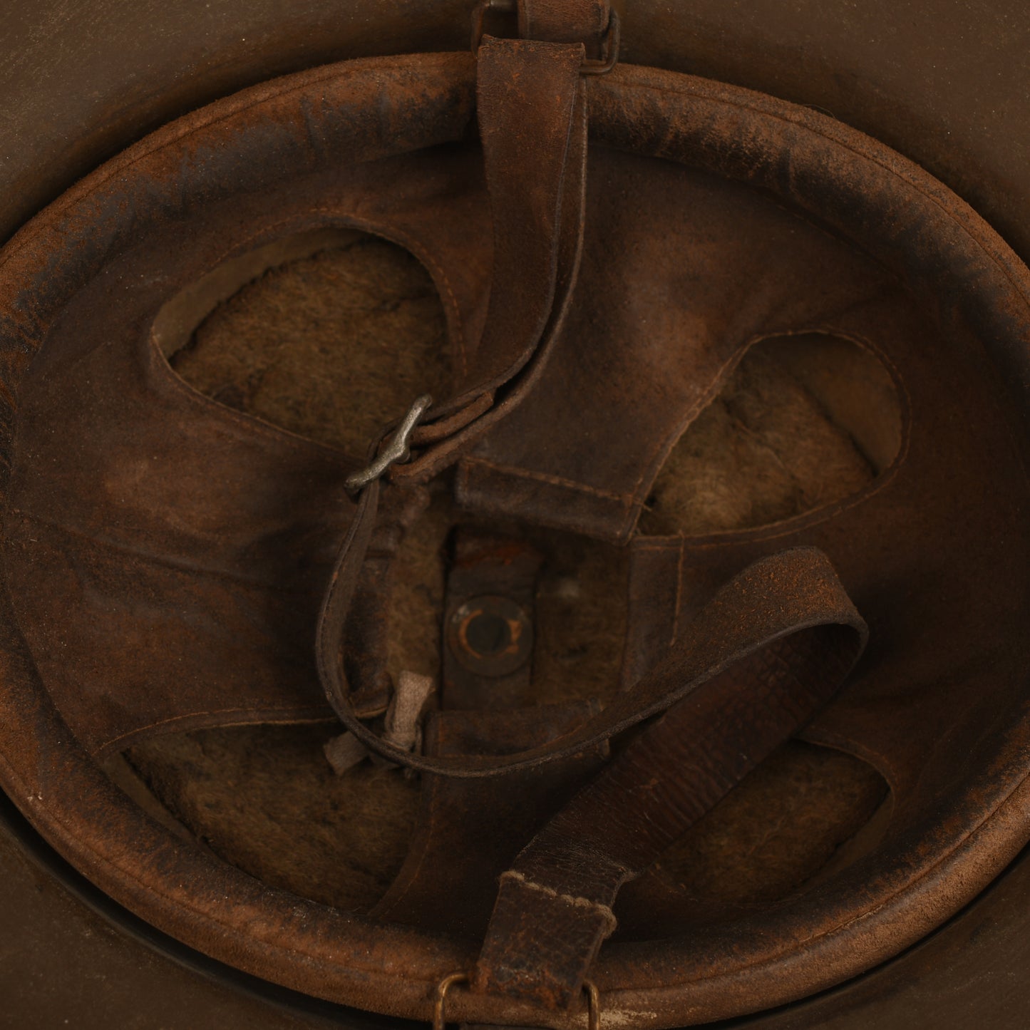 BRITISH WWI DEVONSHIRE REGIMENT BRODIE HELMET WITH OFFICERS LINER